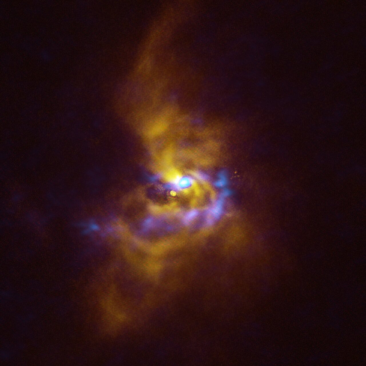 ESO Telescopes Uncover Dusty Clumps Close to Young Star: Potential Giant Planet Formation - Vimarsana News